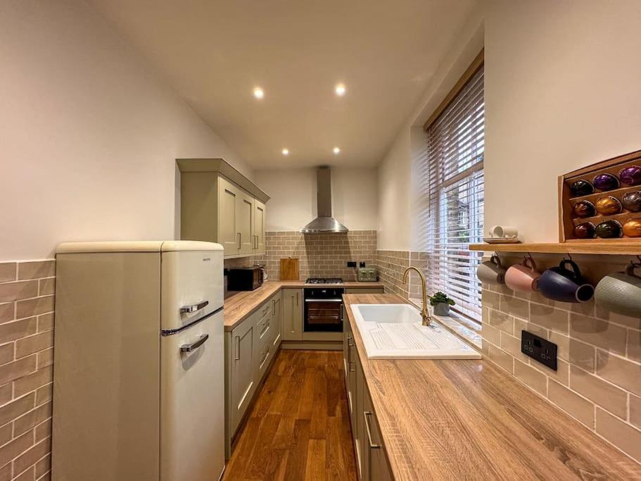 Beautiful, Relaxing Home In Central Saltaire Buitenkant foto