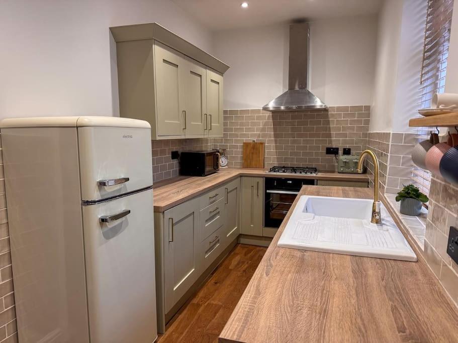 Beautiful, Relaxing Home In Central Saltaire Buitenkant foto